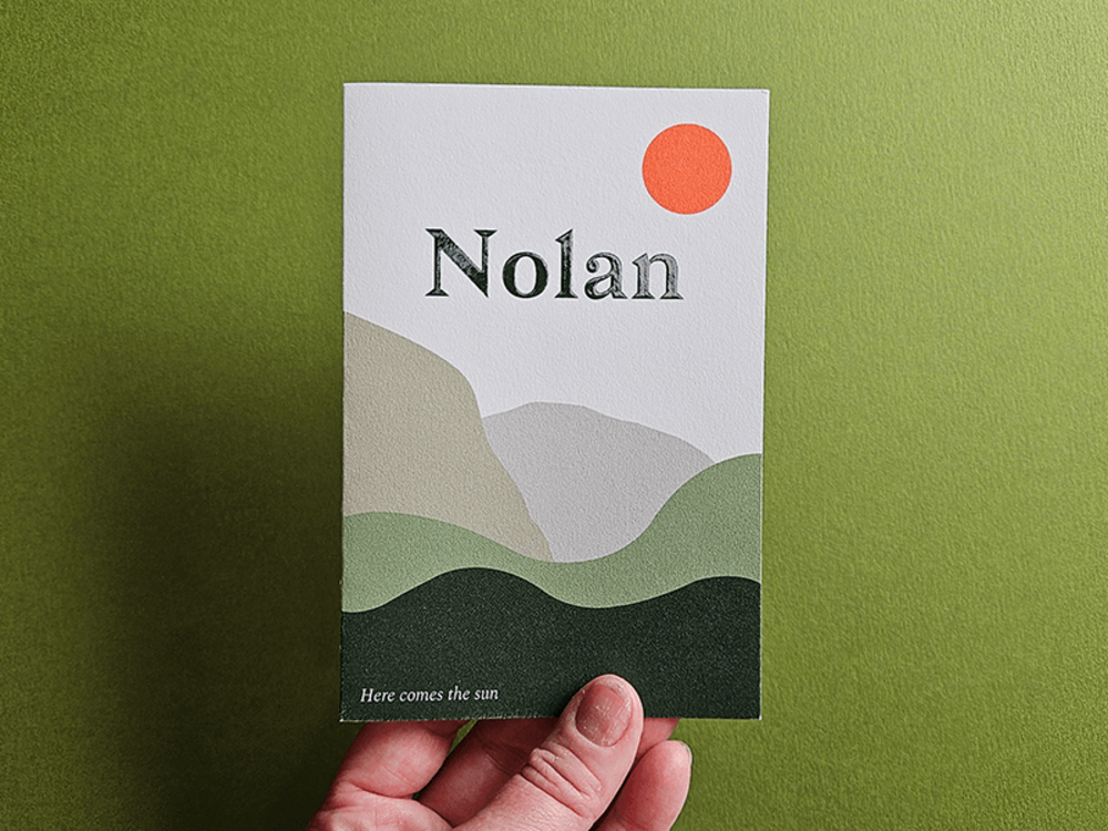 Geboortekaartje met landschap bergen en zon Nolan