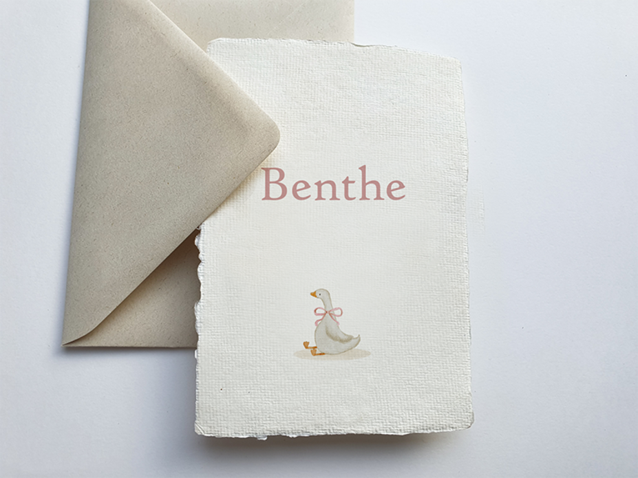 Lief geboortekaartje handgeschept papier met illustratie gansje Benthe